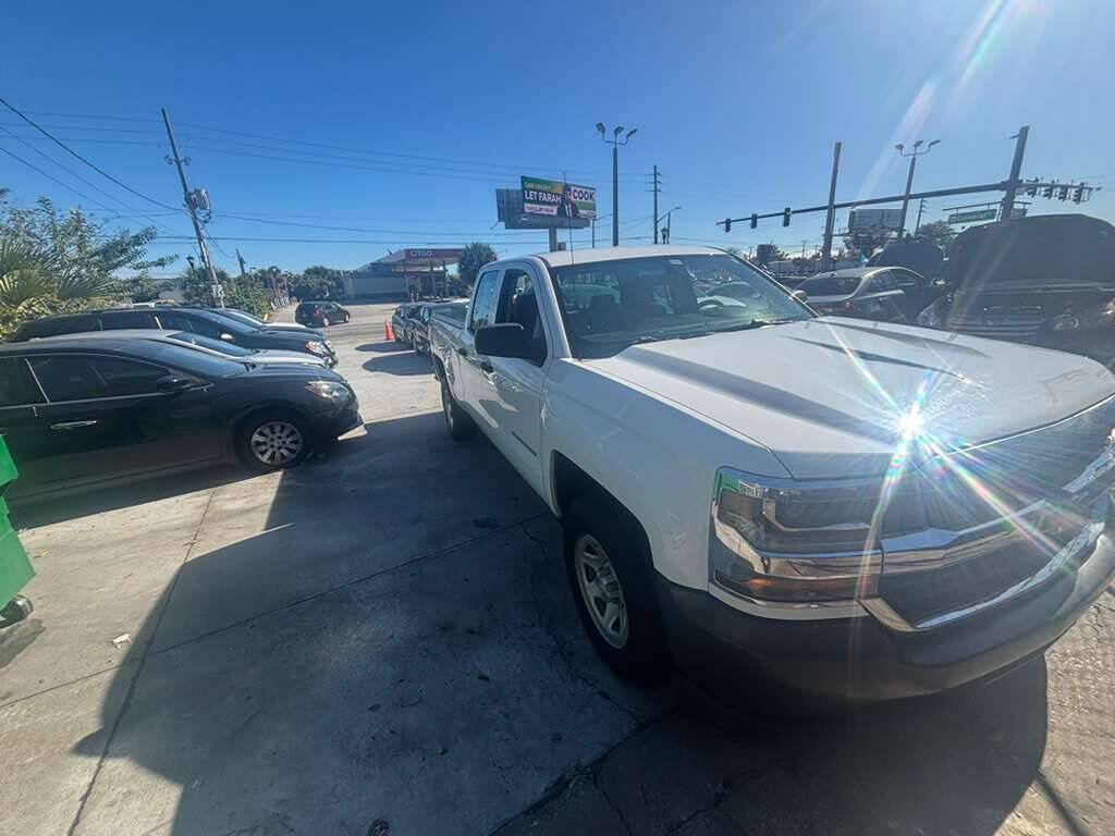 Used 2018 Chevrolet Silverado 1500 W/T w/ Trailering Package RWD image 13
