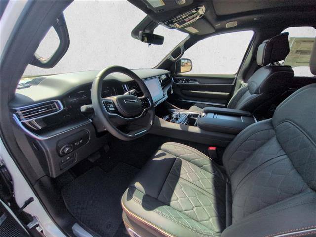 New 2026 Jeep Grand Wagoneer L Summit AWD/4WD image 3