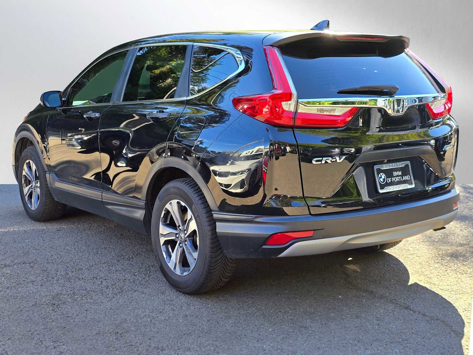 Used 2018 Honda CR-V LX image 5