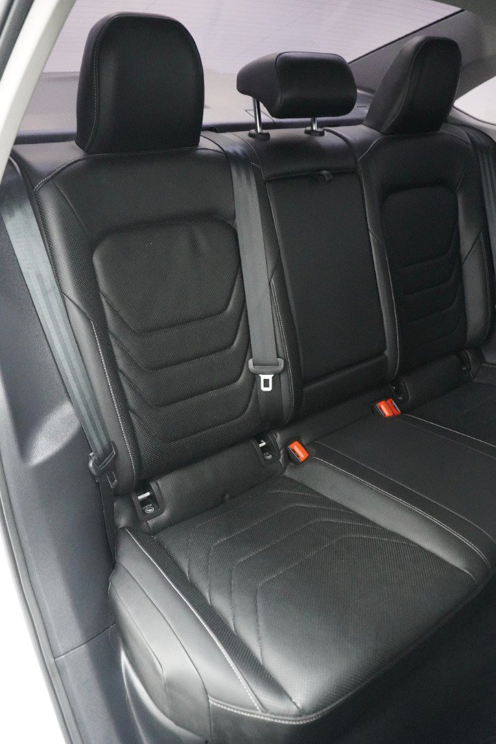 Used 2020 Volkswagen Jetta SEL Premium FWD image 8