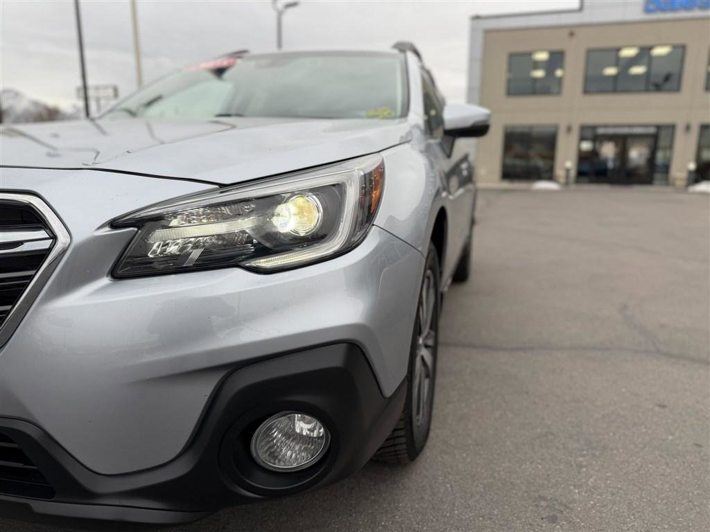 Used 2018 Subaru Outback 2.5i Limited image 10