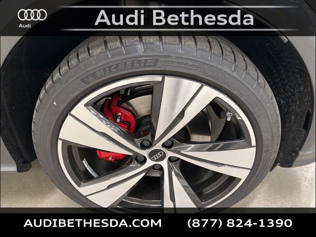 New 2025 Audi SQ5 Prestige image 9
