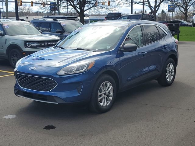 Certified 2022 Ford Escape SE w/ Convenience Package AWD/4WD image 2
