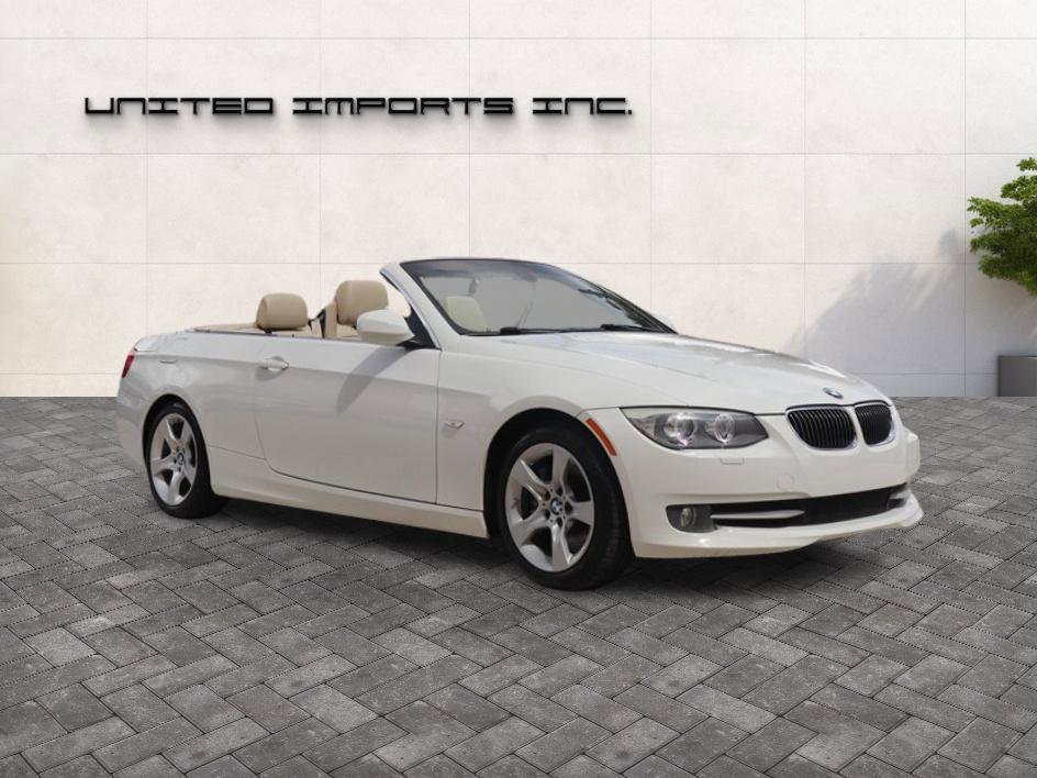 Used 2011 BMW 335i Convertible RWD image 10