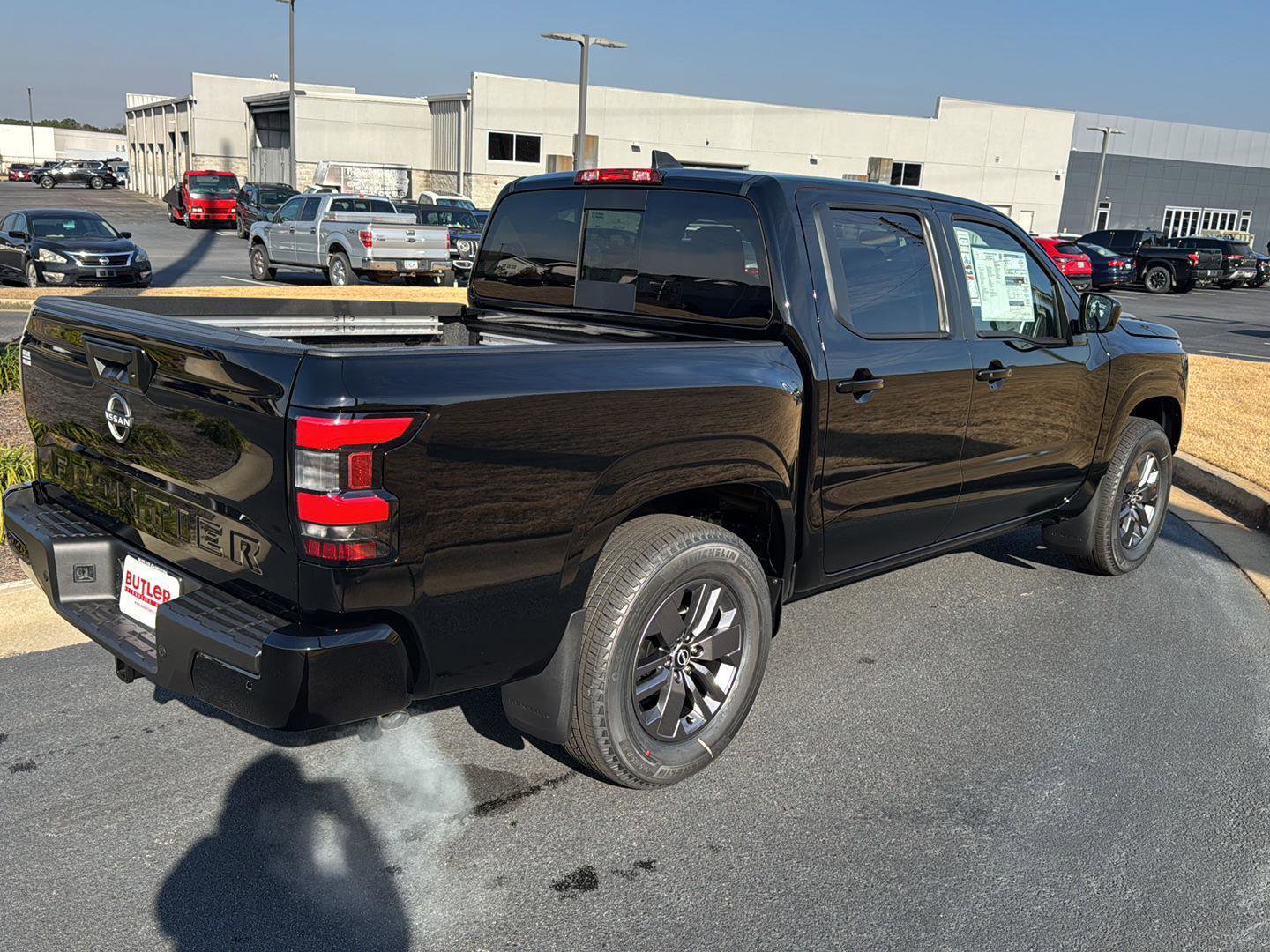 New 2026 Nissan Frontier SV w/ SV Convenience Package RWD image 5