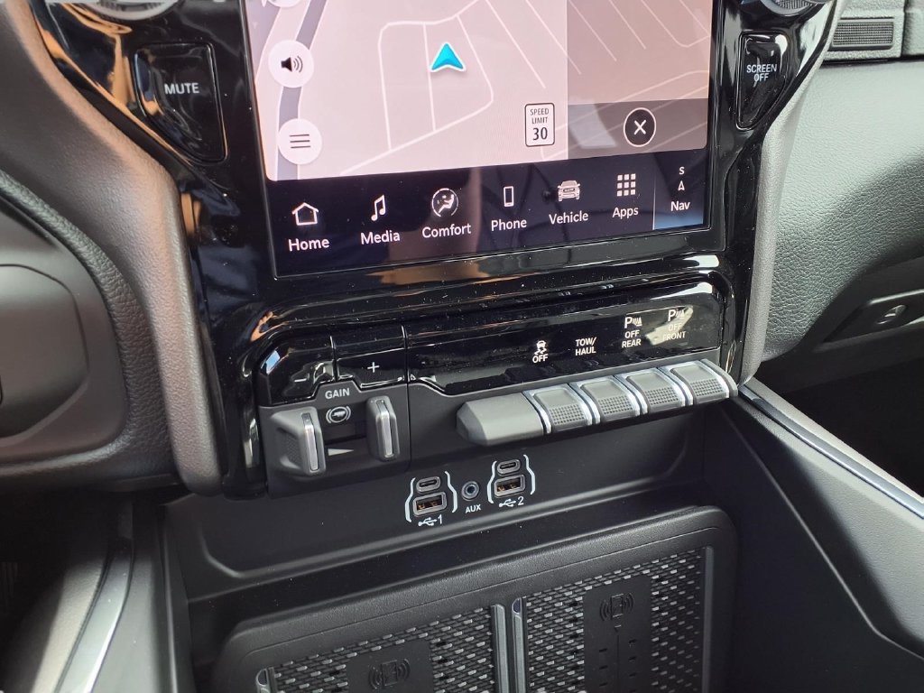 New 2027 RAM 2500 Laramie AWD/4WD image 9