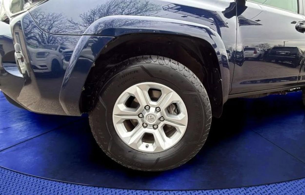 Used 2020 Toyota 4Runner SR5 Premium w/ Moonroof Package image 22