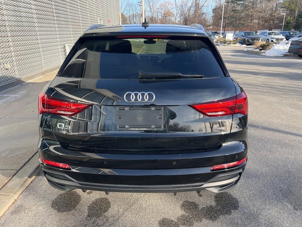 Used 2023 Audi Q3 2.0T Premium w/ Convenience Package image 32