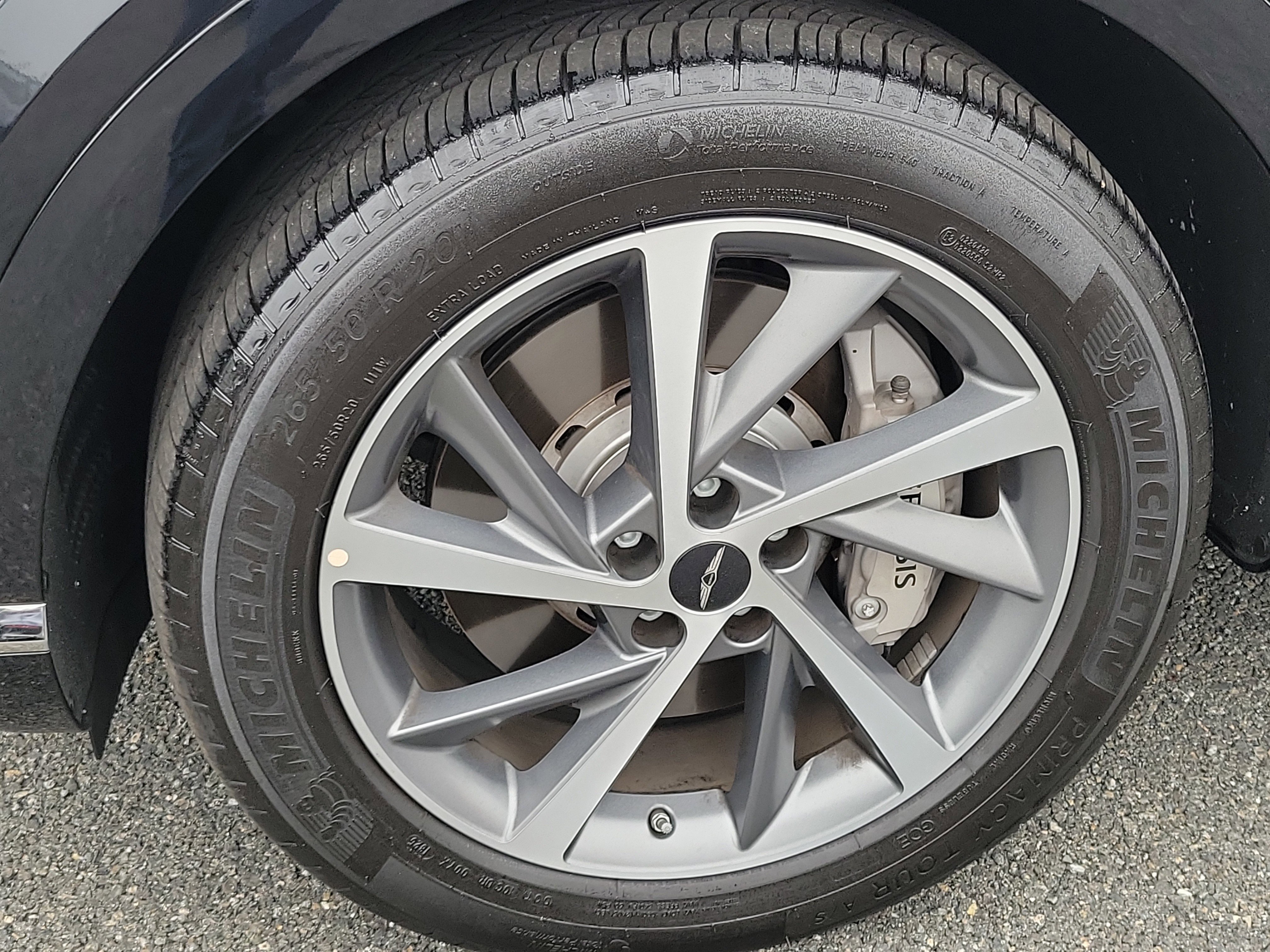Certified 2026 Genesis GV80 2.5T Advanced AWD/4WD image 9