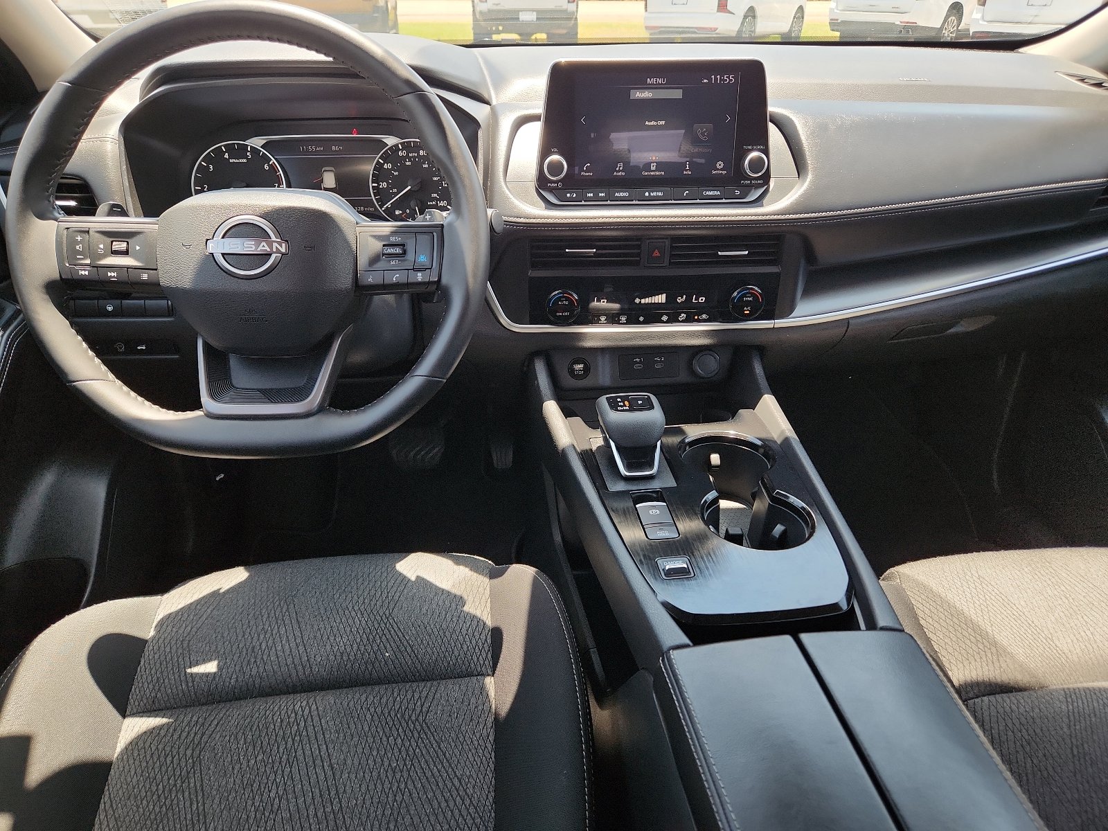 Used 2025 Nissan Rogue SV FWD image 12