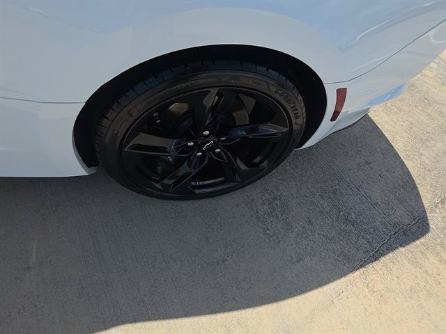 Used 2023 Chevrolet Camaro SS RWD image 12