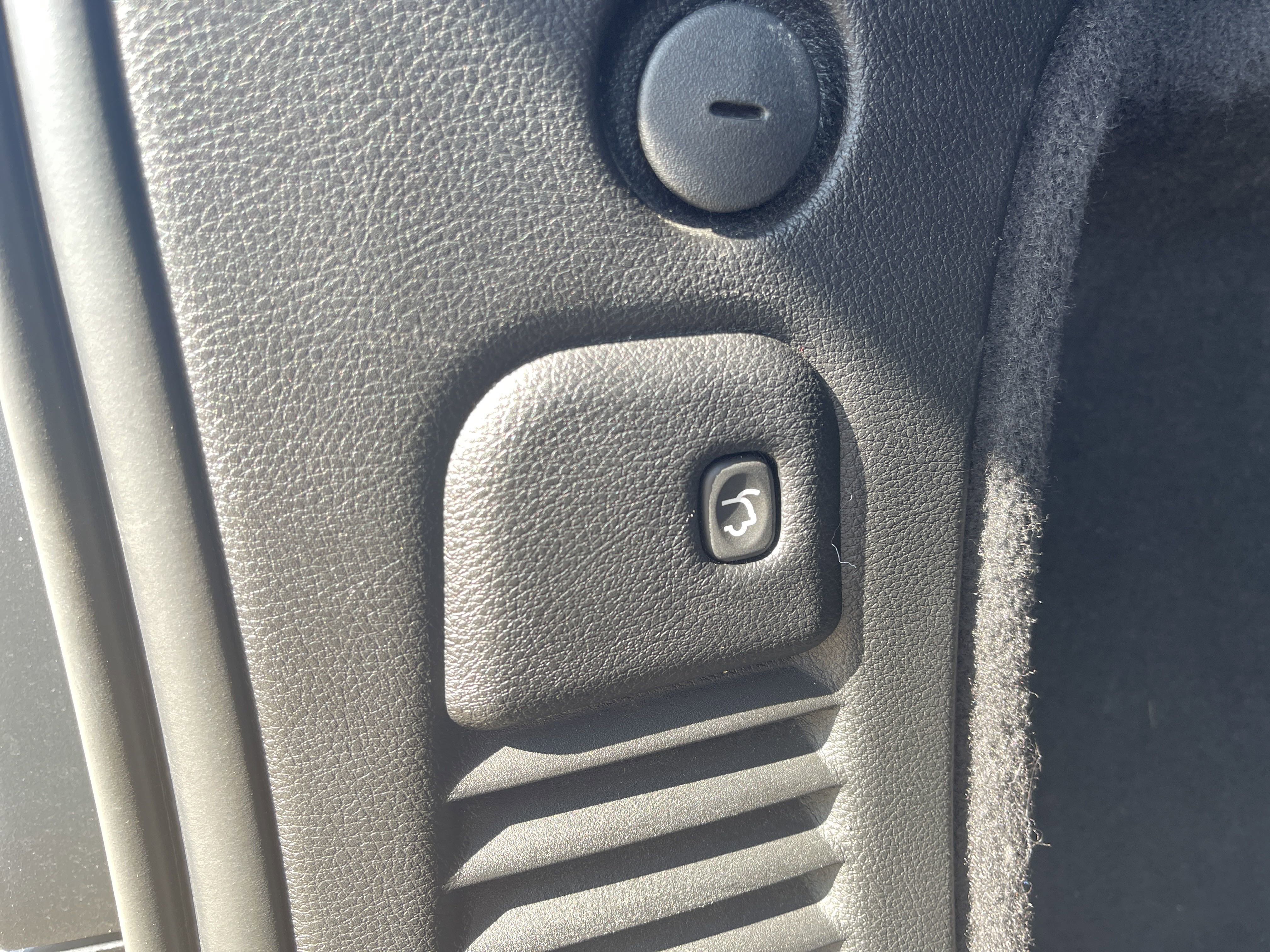 Used 2024 Dodge Durango GT image 14