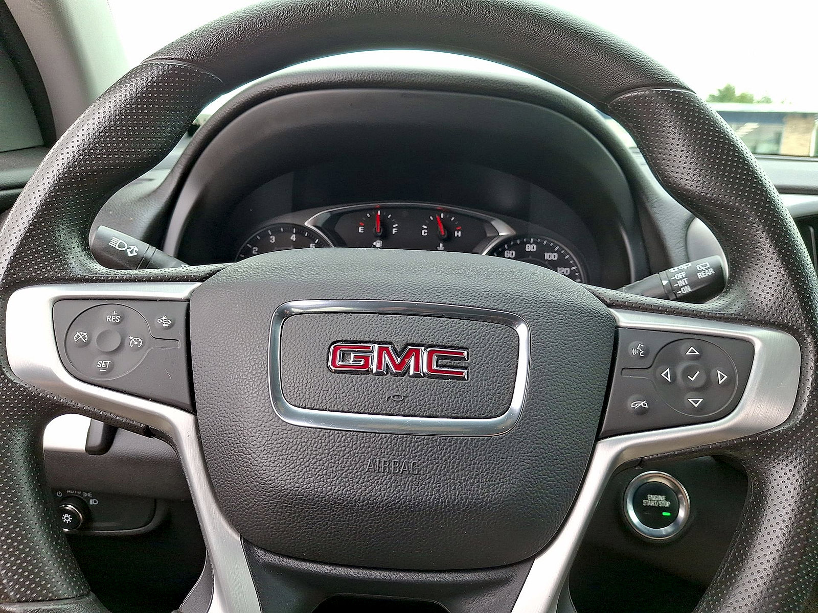 Used 2023 GMC Terrain SLE w/ Driver Convenience Package AWD/4WD image 16