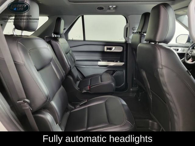 Used 2023 Ford Explorer XLT w/ Equipment Group 202A AWD/4WD image 17
