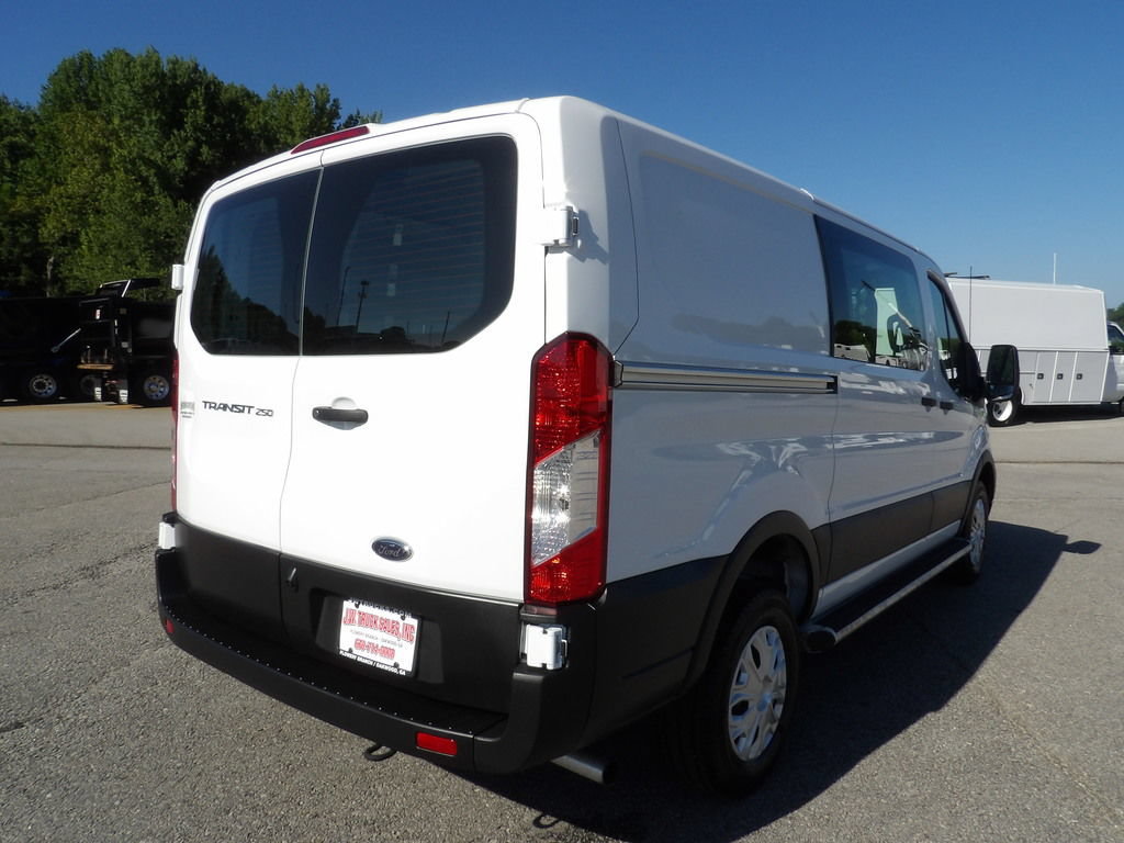 Used 2025 Ford Transit 250 Low Roof w/ Exterior Upgrade Package RWD image 7