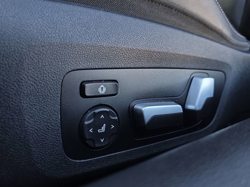 Used 2020 BMW M8 Base w/ Driving Assistance Package image 34