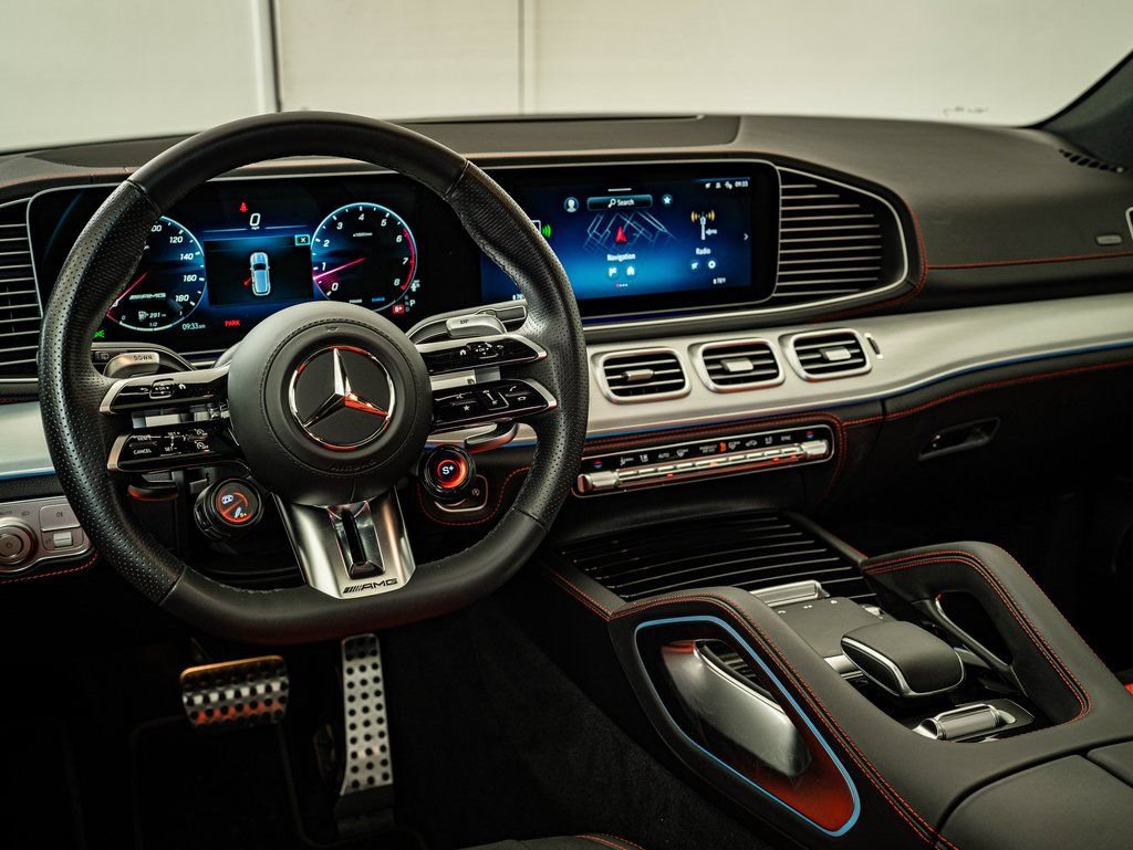 Used 2025 Mercedes-Benz GLE 53 AMG 4MATIC image 5