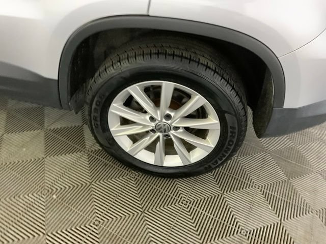 Used 2018 Volkswagen Tiguan Limited AWD/4WD image 37