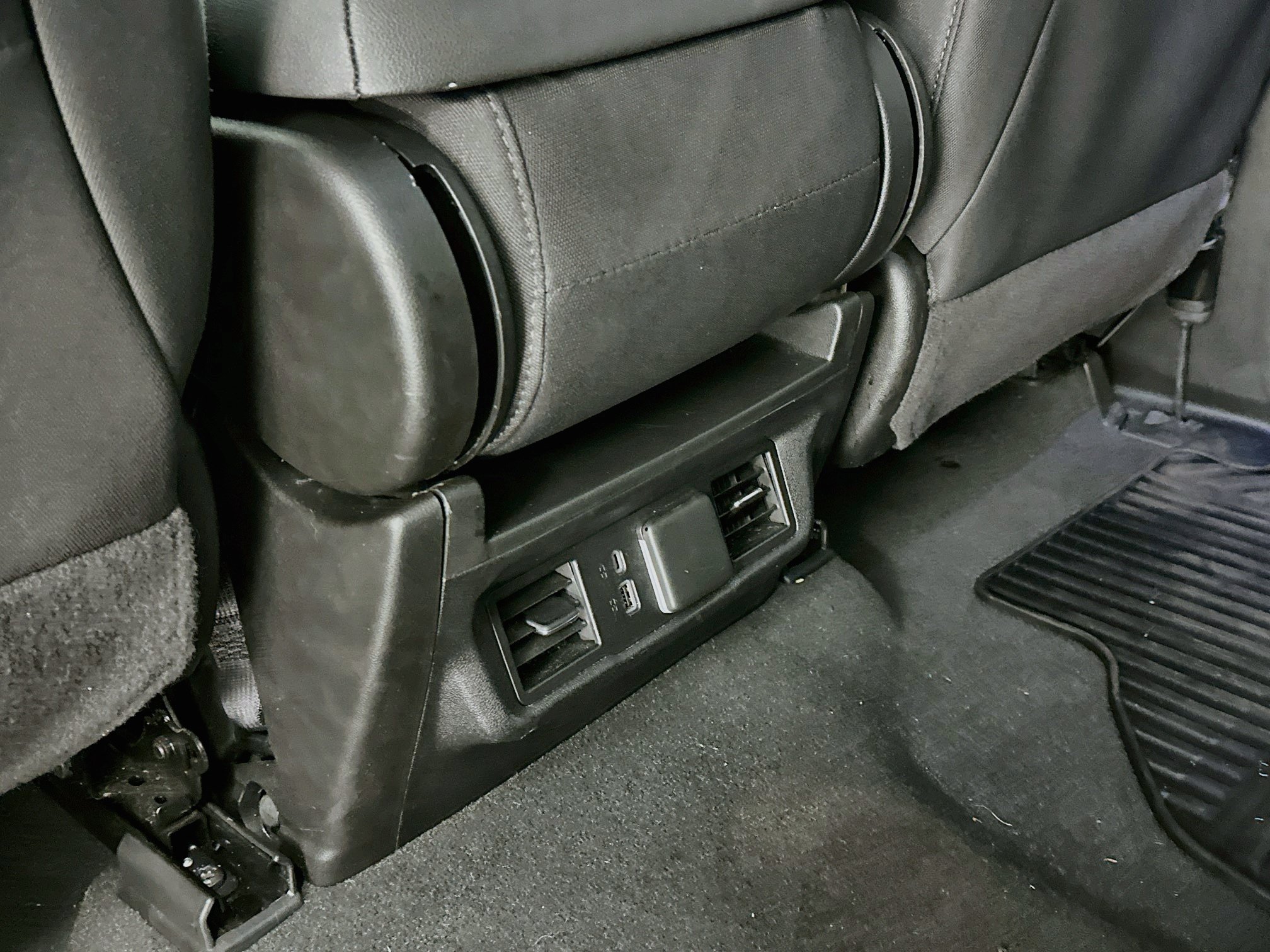Used 2024 Chevrolet Silverado 1500 LT AWD/4WD image 28