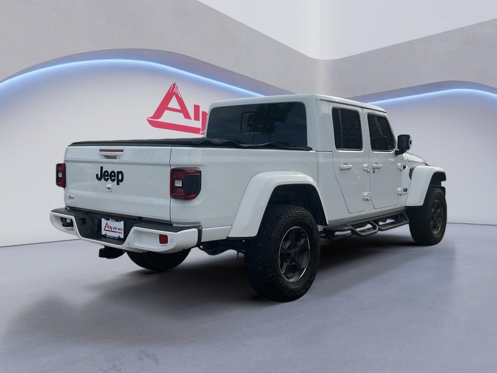 Used 2021 Jeep Gladiator Overland AWD/4WD image 5