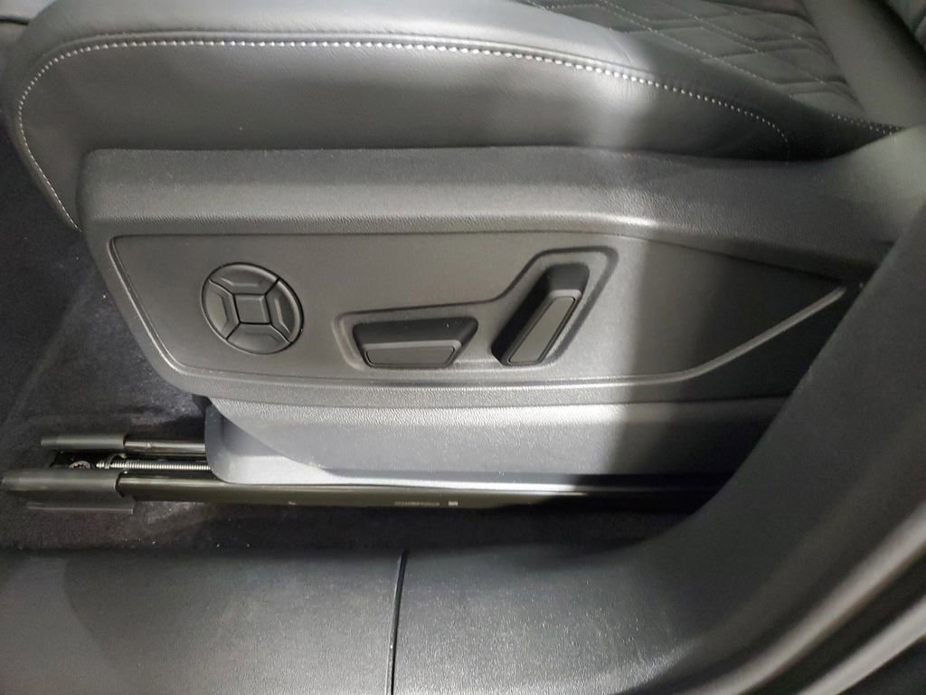 New 2026 Audi SQ5 Premium Plus AWD/4WD image 21