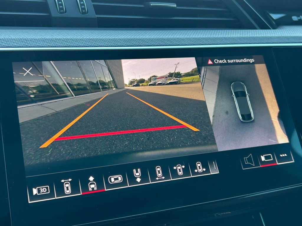 Used 2023 Audi e-tron S Premium Plus w/ Black Optic Package image 38