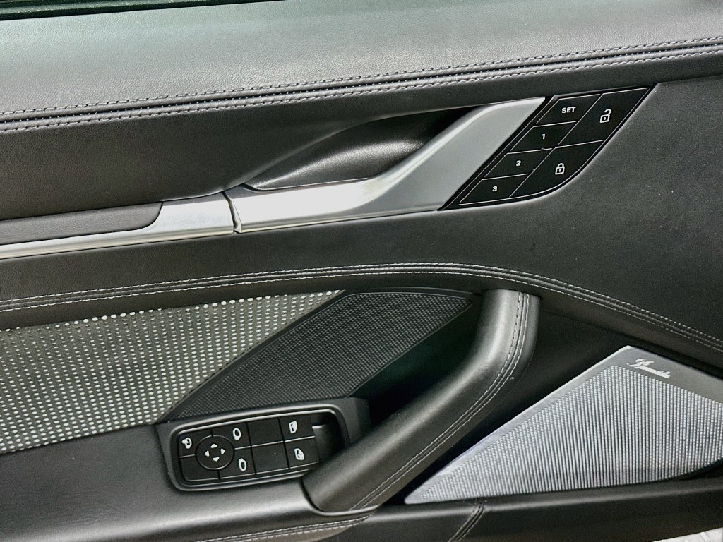 Certified 2025 Porsche 911 Turbo S AWD/4WD image 19