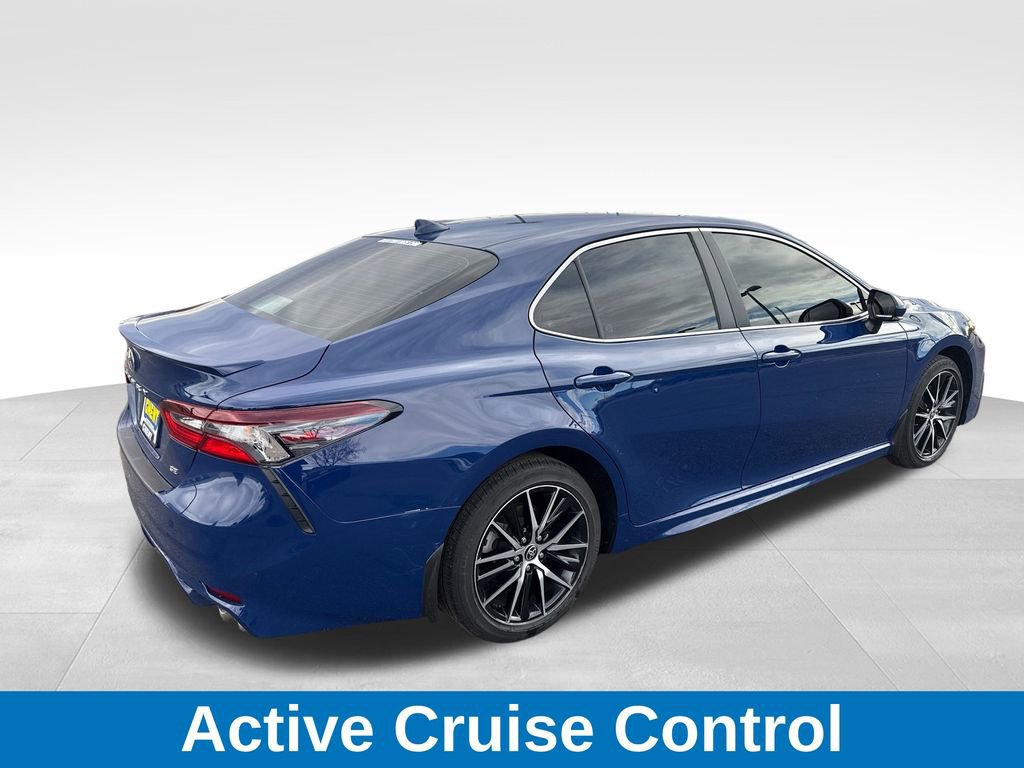 Used 2024 Toyota Camry SE image 6