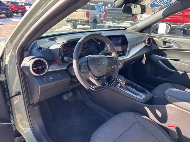 Used 2024 Chevrolet Trax RS w/ Driver Confidence Package image 8