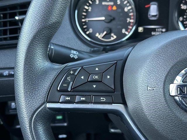 Used 2017 Nissan Rogue S image 28