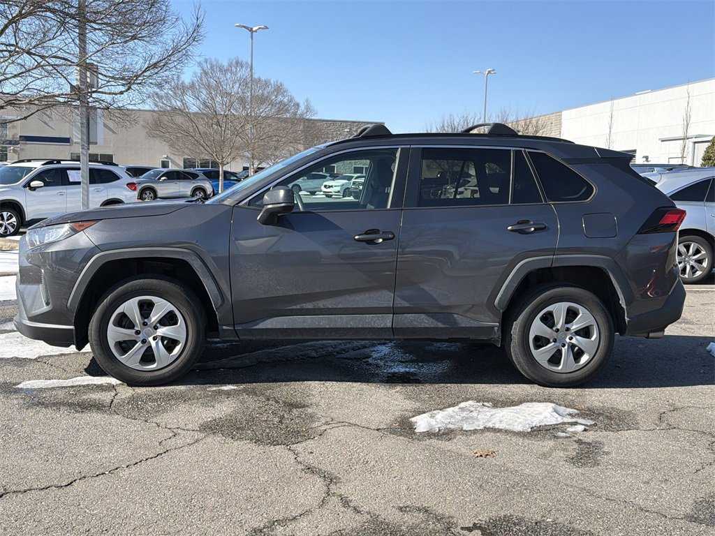 Used 2020 Toyota RAV4 LE image 6