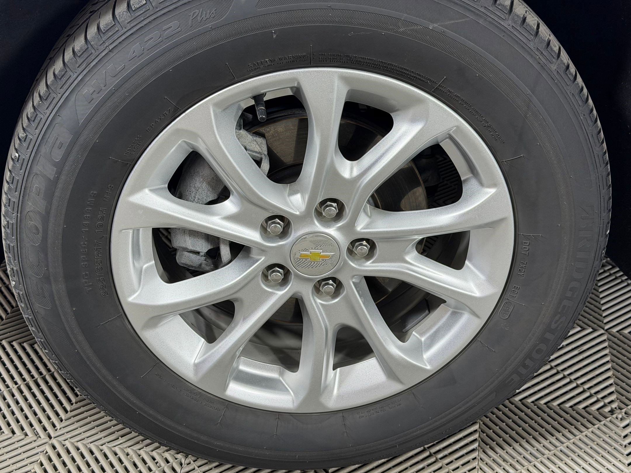 Used 2020 Chevrolet Equinox LT AWD/4WD image 12