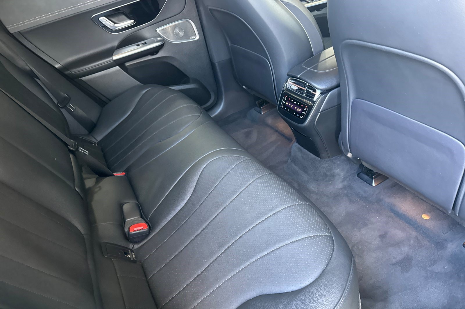 Certified 2023 Mercedes-Benz EQE 500 4MATIC SUV image 34