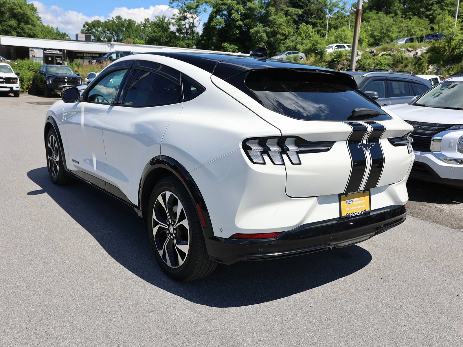Certified 2021 Ford Mustang Mach-E Premium AWD/4WD image 5