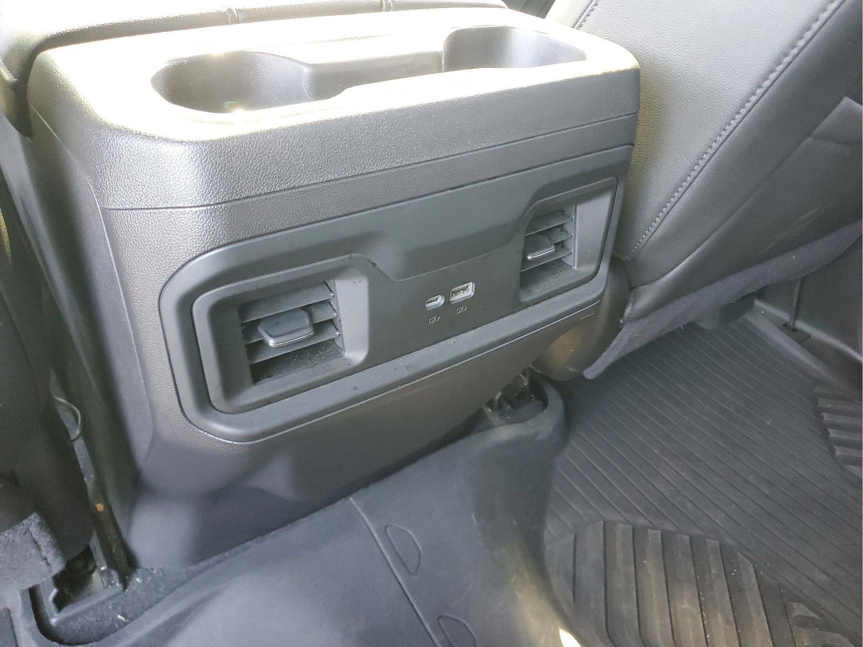 Used 2024 Chevrolet Silverado 1500 LT Trail Boss w/ Convenience Package II image 16