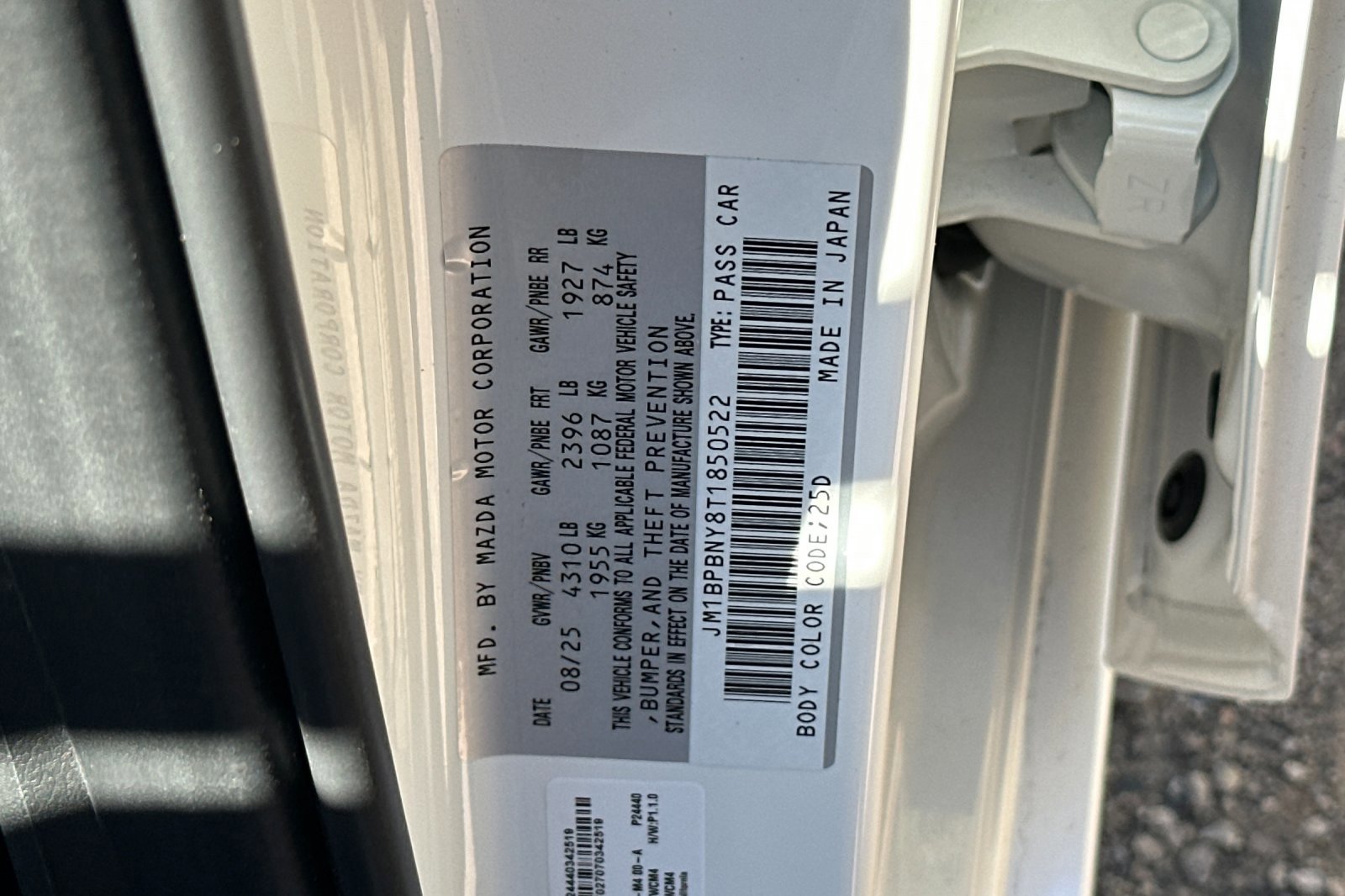 New 2026 MAZDA MAZDA3 Hatchback w/Premium Plus Pkg image 35