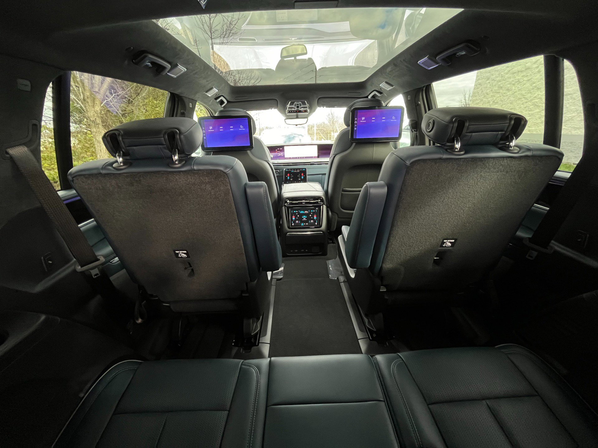 Used 2025 Cadillac Escalade IQ Luxury 2 image 58