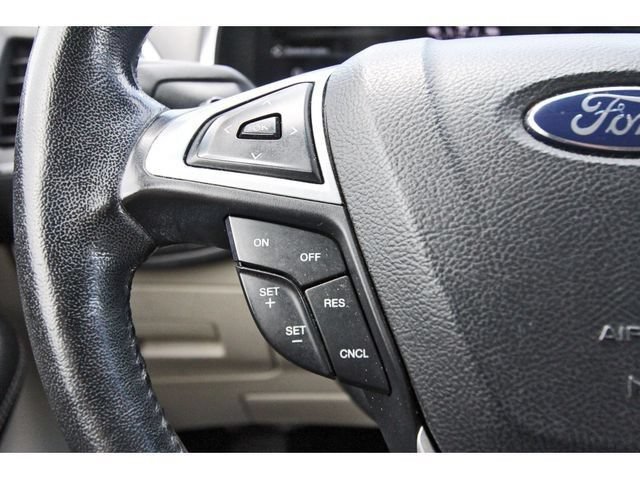 Used 2015 Ford Edge Titanium FWD image 18