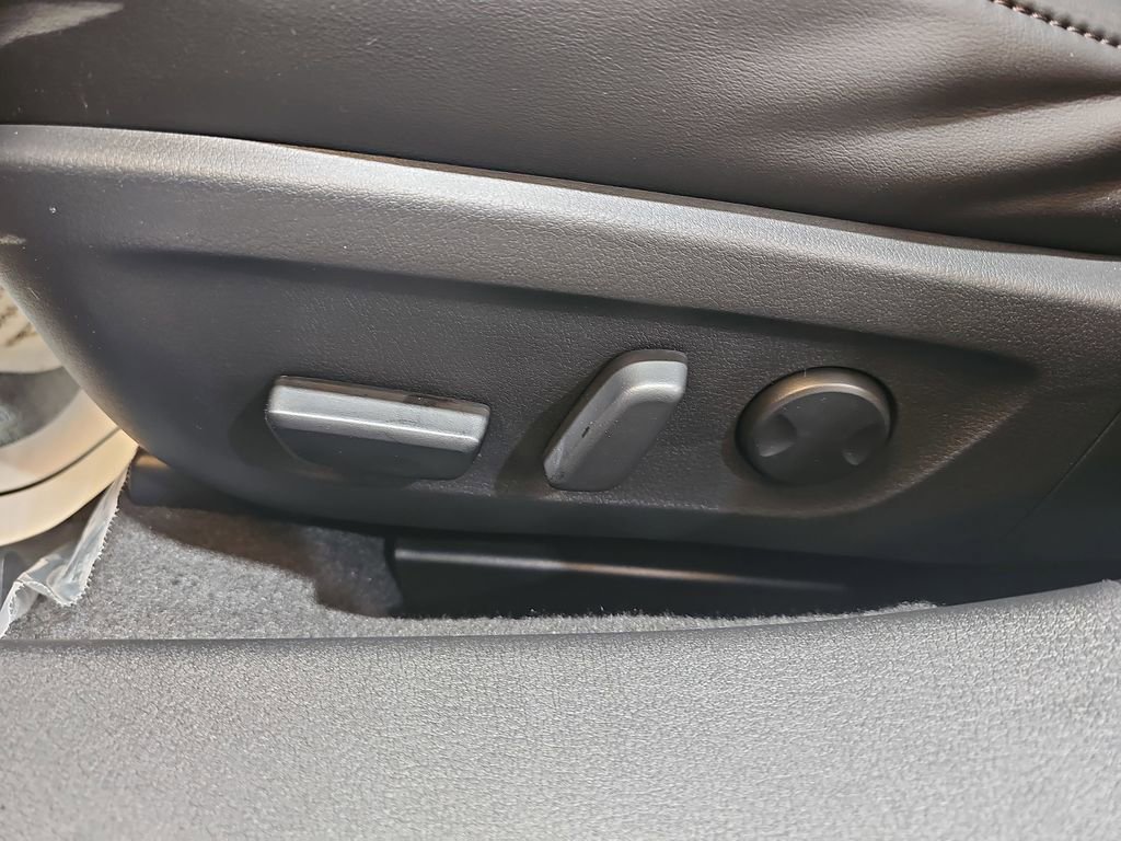 New 2026 MAZDA MAZDA3 2.5 Turbo Sedan w/Premium Plus image 30