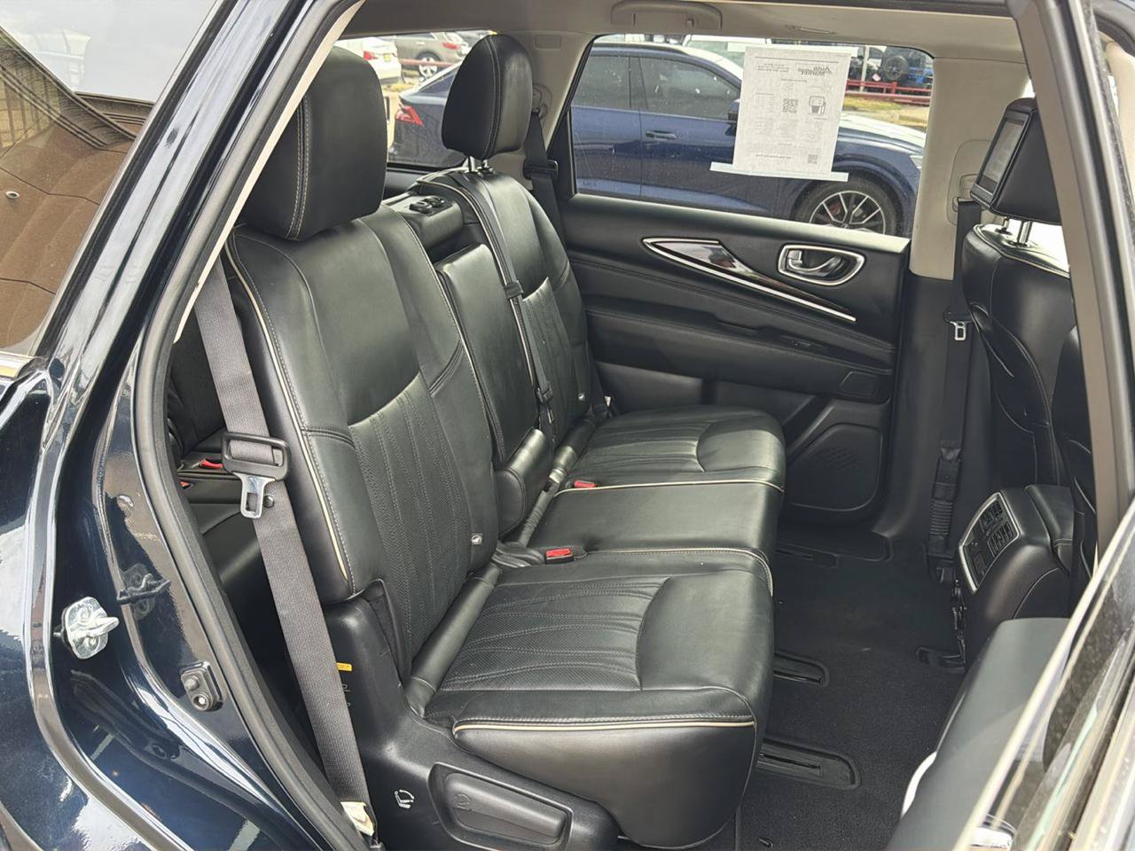 Used 2017 INFINITI QX60 Luxe w/ Deluxe Technology Package AWD/4WD image 30