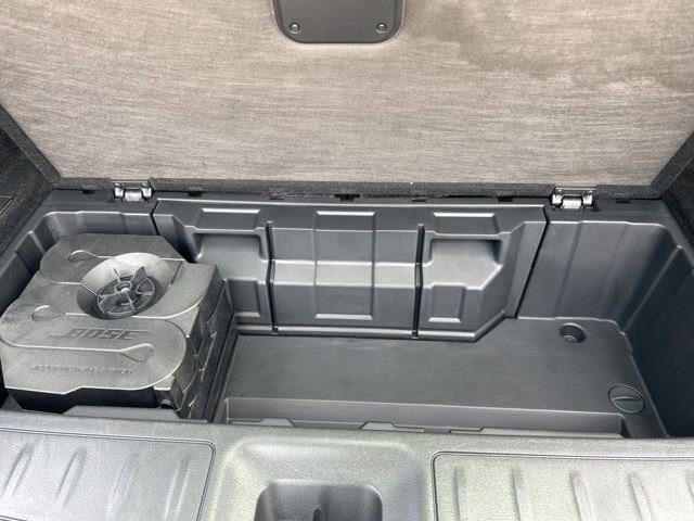 Used 2020 Nissan Pathfinder Platinum FWD image 11