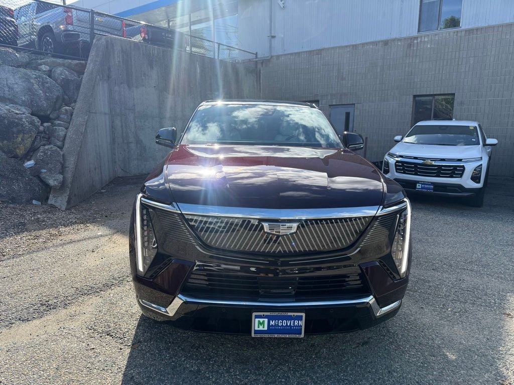 Used 2025 Cadillac Escalade IQ Luxury 1 w/ LPO, Radiant Package AWD/4WD image 10