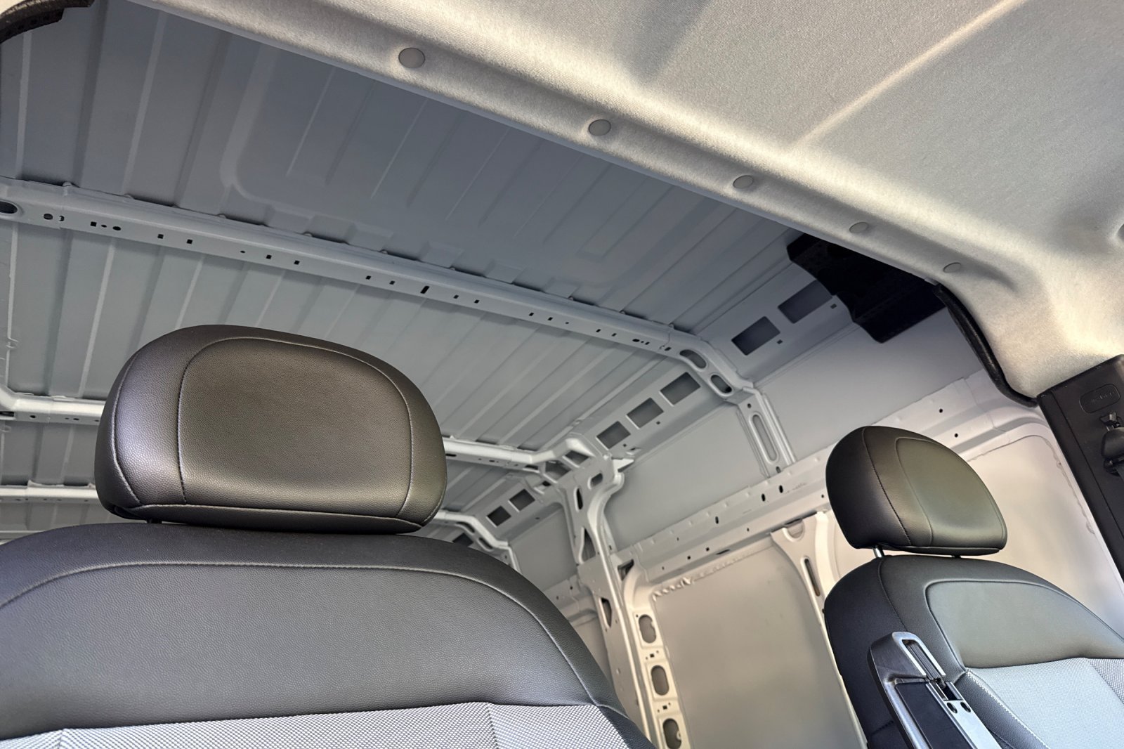 Used 2025 RAM ProMaster 2500 w/ Convenience Group FWD image 23