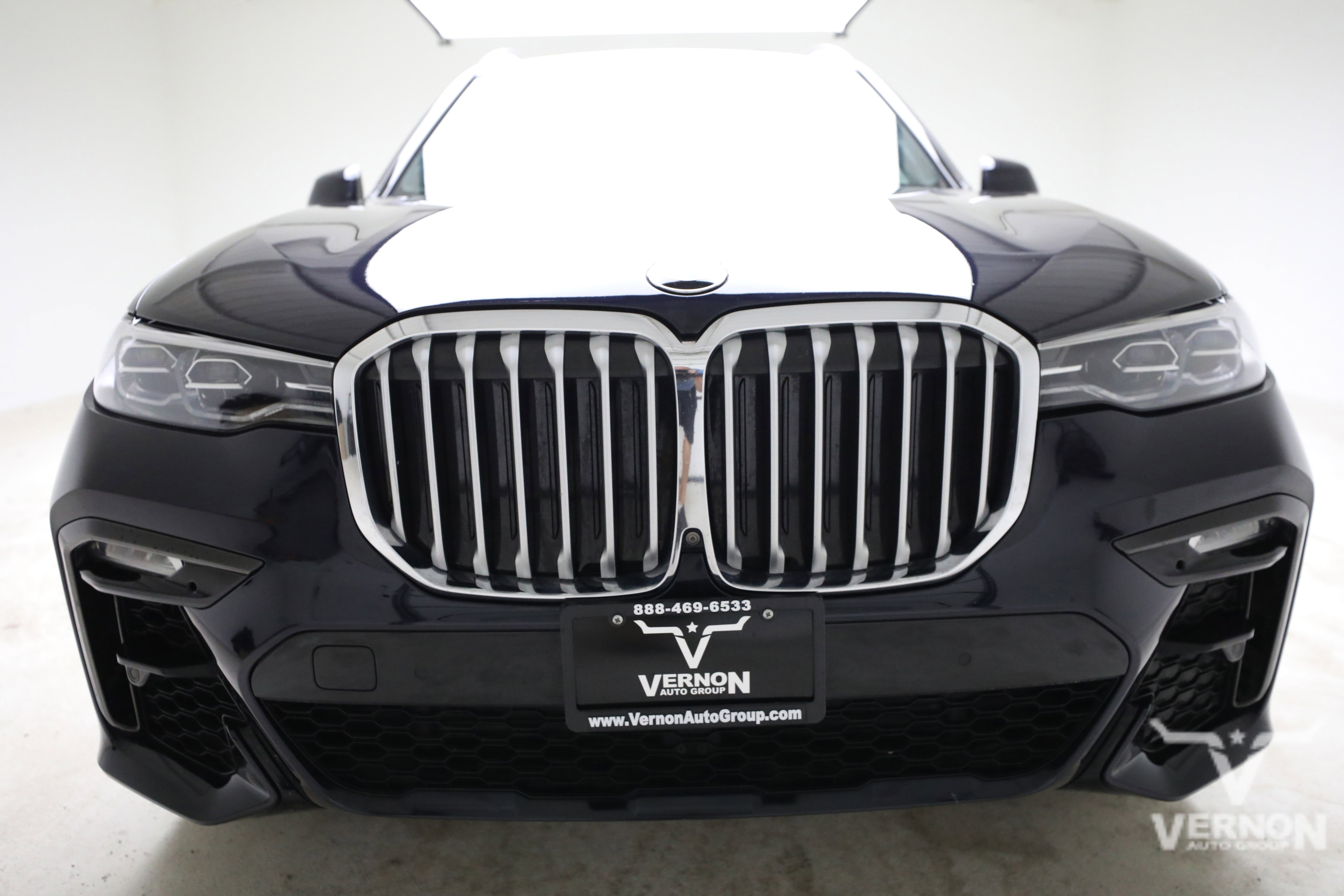 Used 2020 BMW X7 xDrive40i w/ M Sport Package AWD/4WD image 8