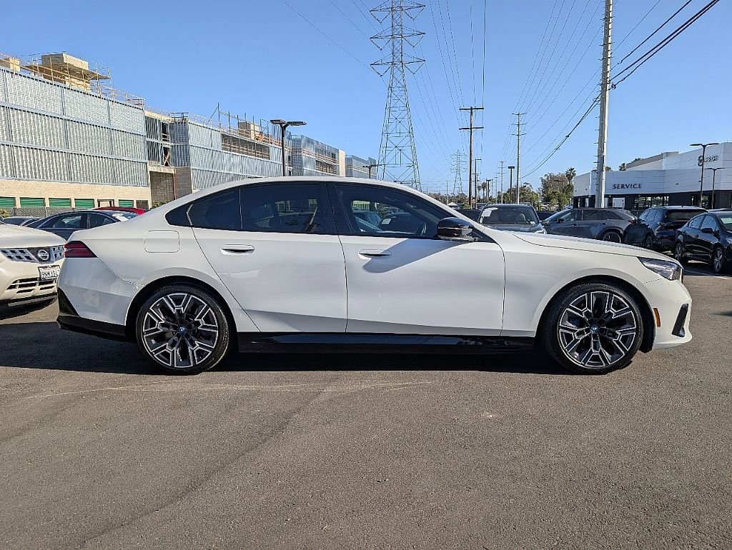 Used 2024 BMW i5 M60 AWD/4WD image 8