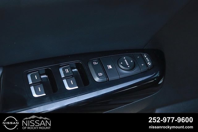 Used 2021 Kia Sportage EX w/ EX Technology Package FWD image 12