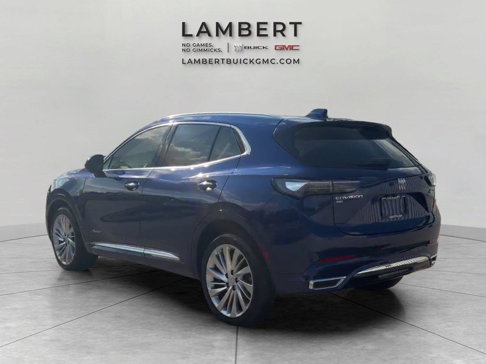 Used 2025 Buick Envision Avenir AWD/4WD image 3