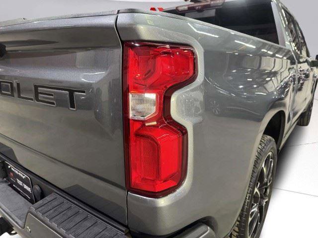Used 2021 Chevrolet Silverado 1500 High Country w/ Technology Package AWD/4WD image 12
