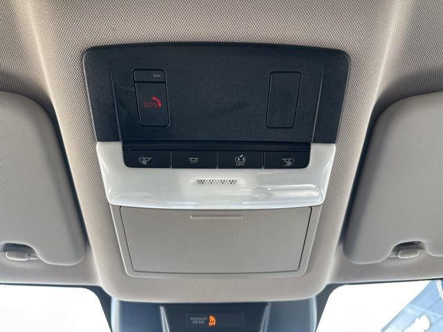 Used 2025 Nissan Rogue SV image 33