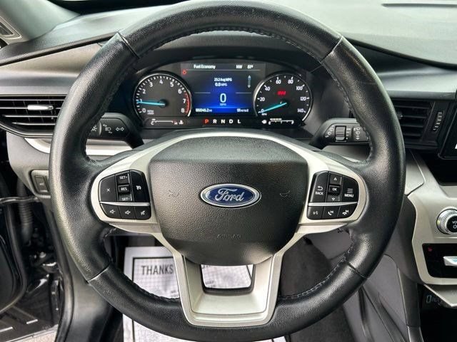 Used 2023 Ford Explorer XLT AWD/4WD image 16